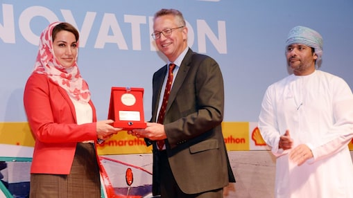 Chef guest given award to him