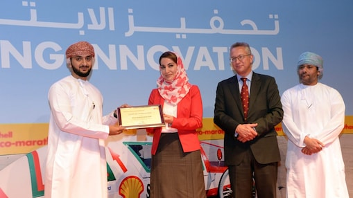 Chef guest given award to him