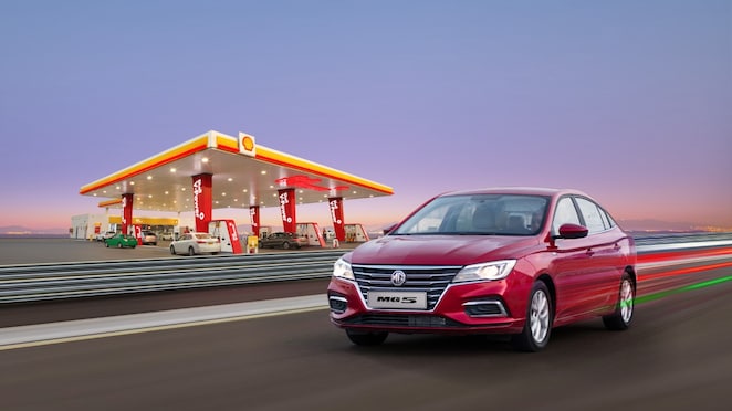 عبئ بوقود Shell V-Power أو شل بنزين 95 أو شل بنزين 91 لدخول السحب للفوز بواحدة من سيارتين MG5  أو ببطاقة تعبئة وقود Shell V-Power بقيمة 50 ريال عماني