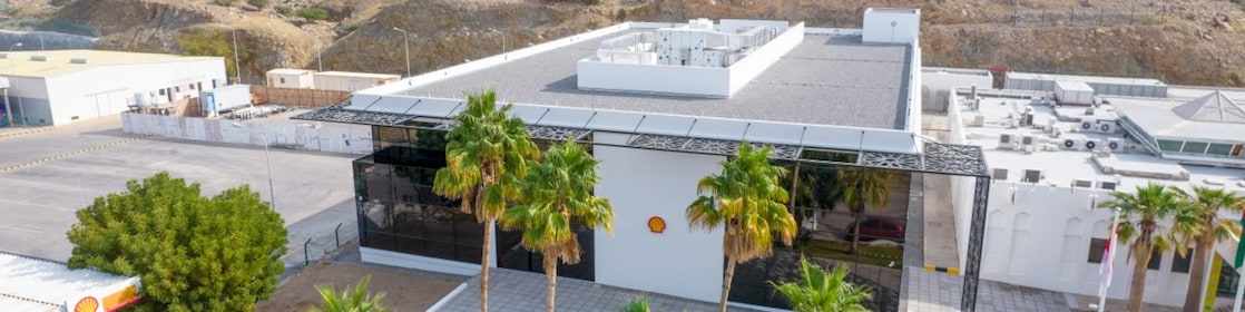 The Shell pecten on a retail service station