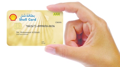 holding euroShell card