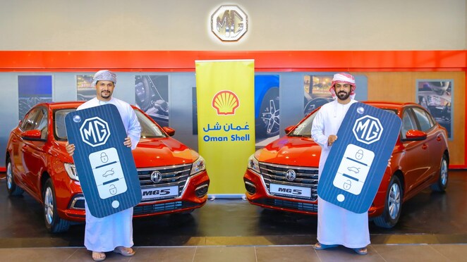 Fuel & Win Campaign Winners Receiving their Brand New MG5 Cars